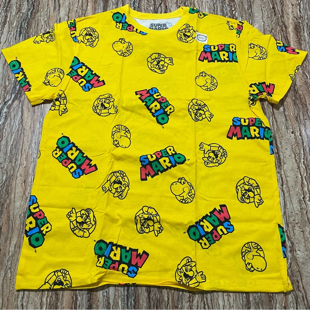 Nintendo Super Mario Bros Men’s Large Yellow Graphic Tee Short Sleeve Crewneck